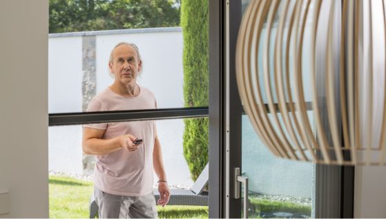 Video Thumbnail Insektenschutz auf Knopfdruck.